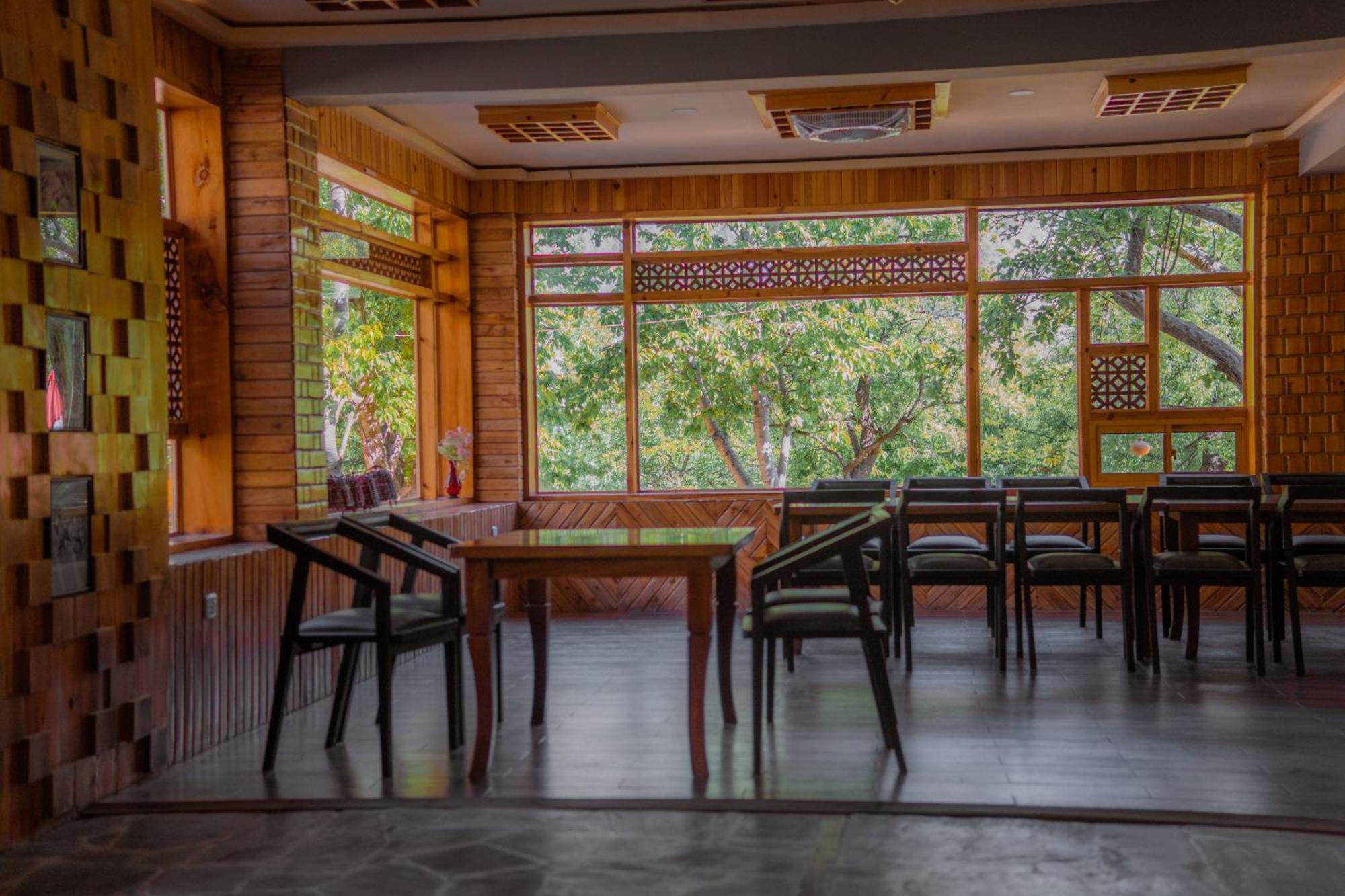 Dumani Nagar Hotel & Resort Karimabad  Exterior photo