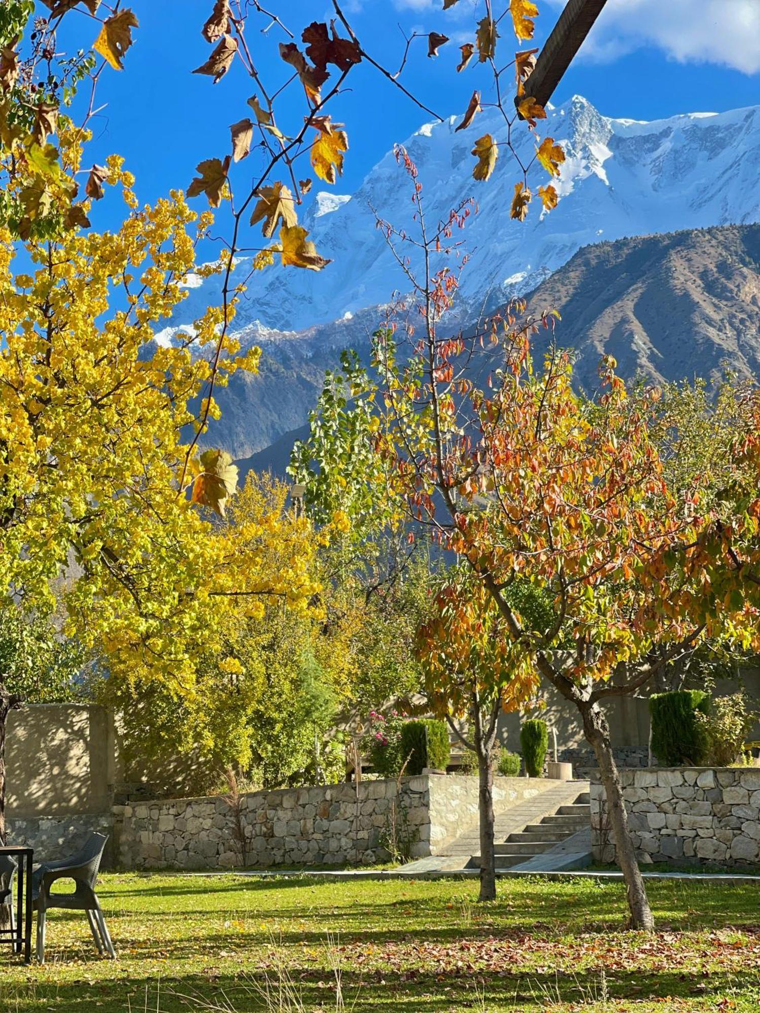 Dumani Nagar Hotel & Resort Karimabad  Exterior photo