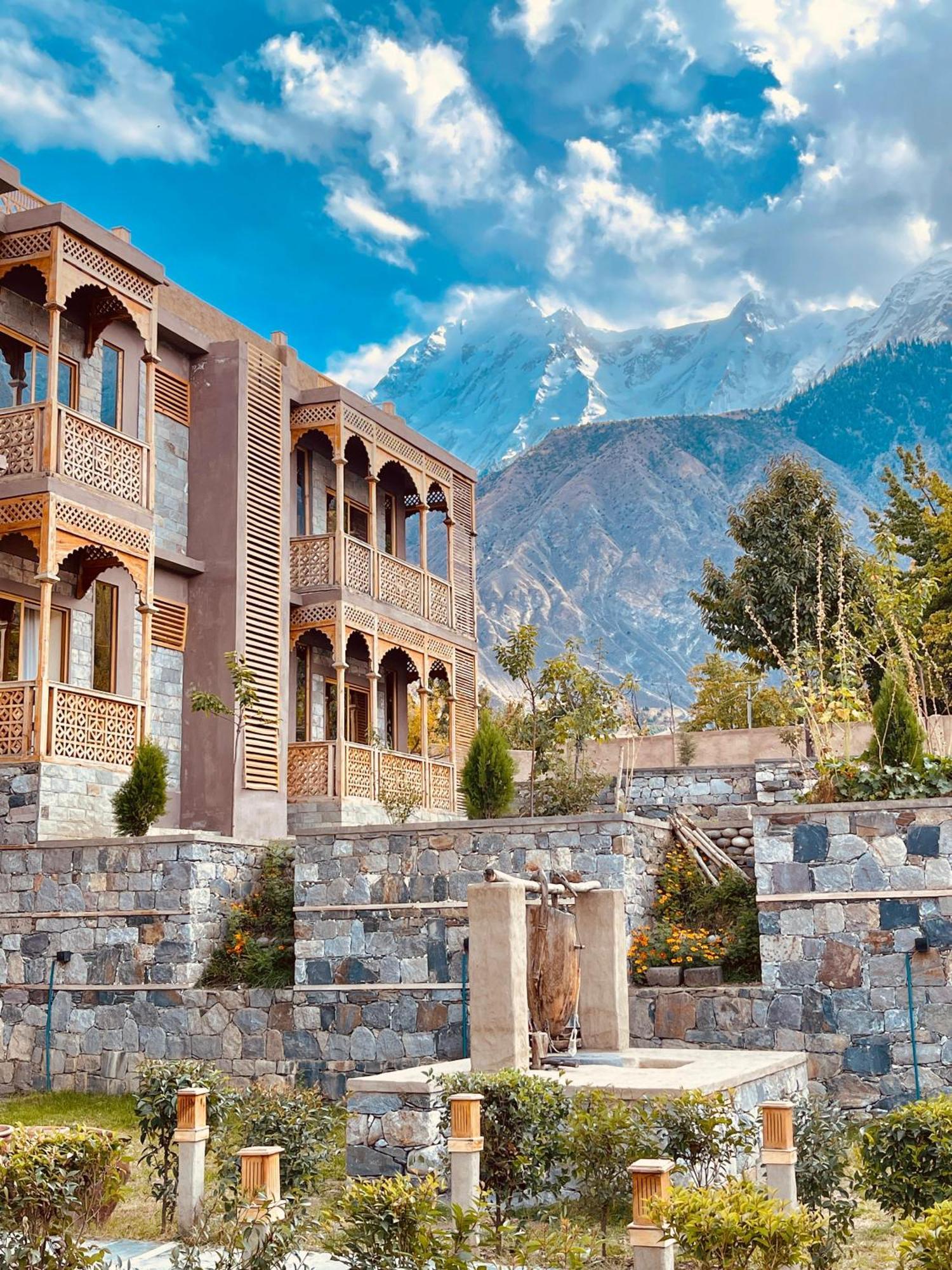 Dumani Nagar Hotel & Resort Karimabad  Exterior photo